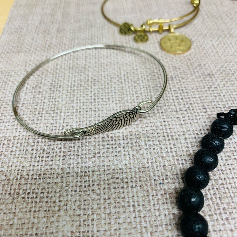 Bracelet Bundle‎ - Picture 2 of 8